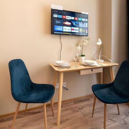 Studio Apartment - Tower Petrin プラハ エクステリア 写真