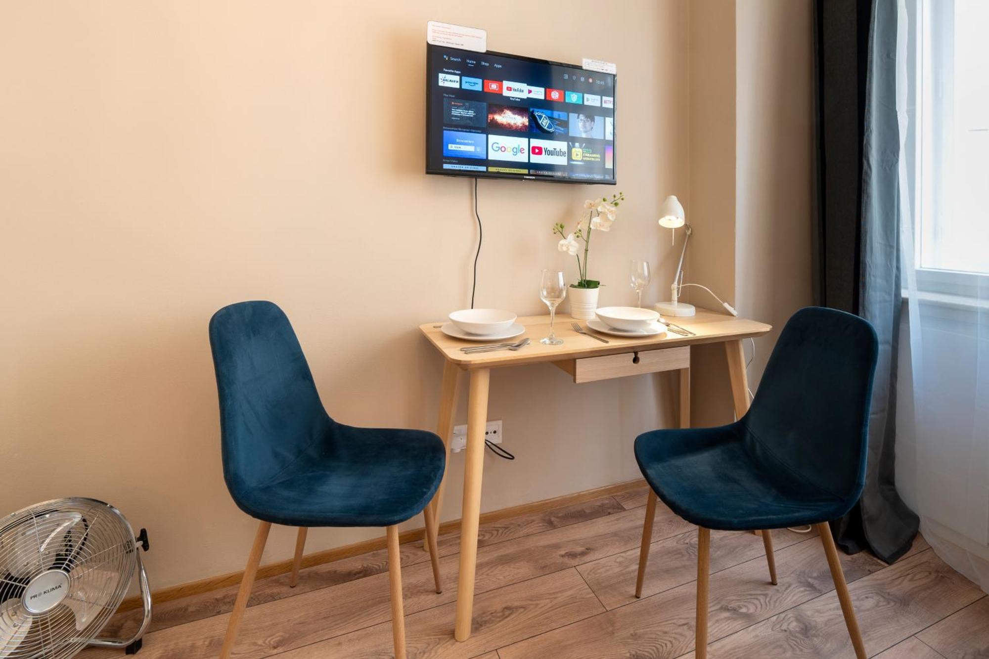 Studio Apartment - Tower Petrin プラハ エクステリア 写真