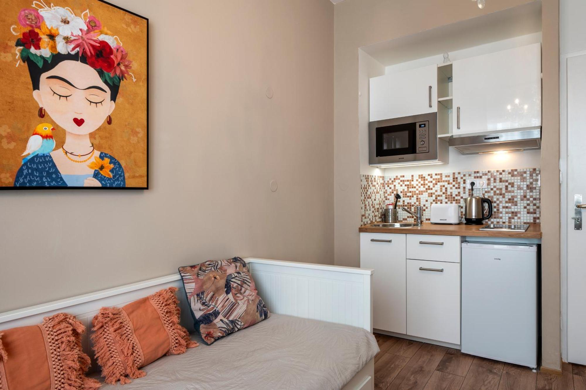 Studio Apartment - Tower Petrin プラハ エクステリア 写真