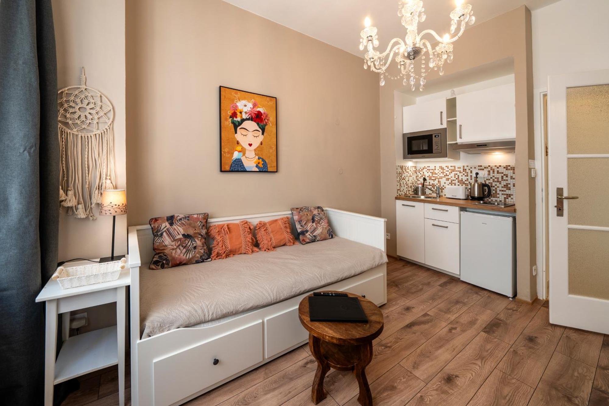 Studio Apartment - Tower Petrin プラハ エクステリア 写真