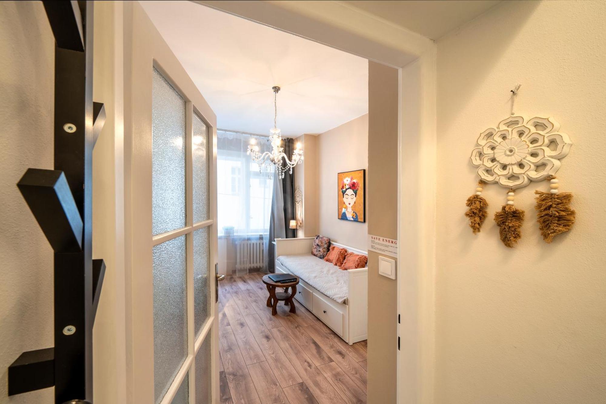 Studio Apartment - Tower Petrin プラハ エクステリア 写真
